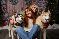 2025 TDU Holiday Pet Portraits!